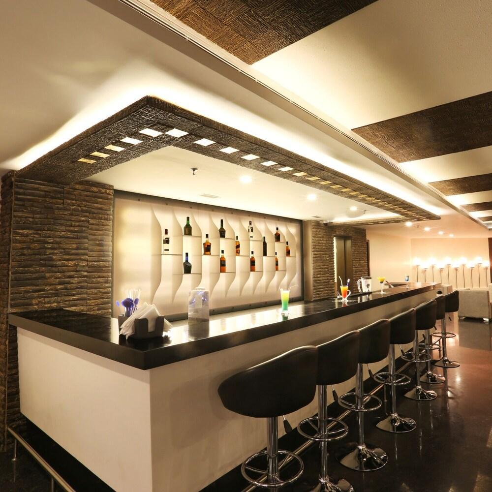 Hotel Golden Tulip Jaipur Extérieur photo
