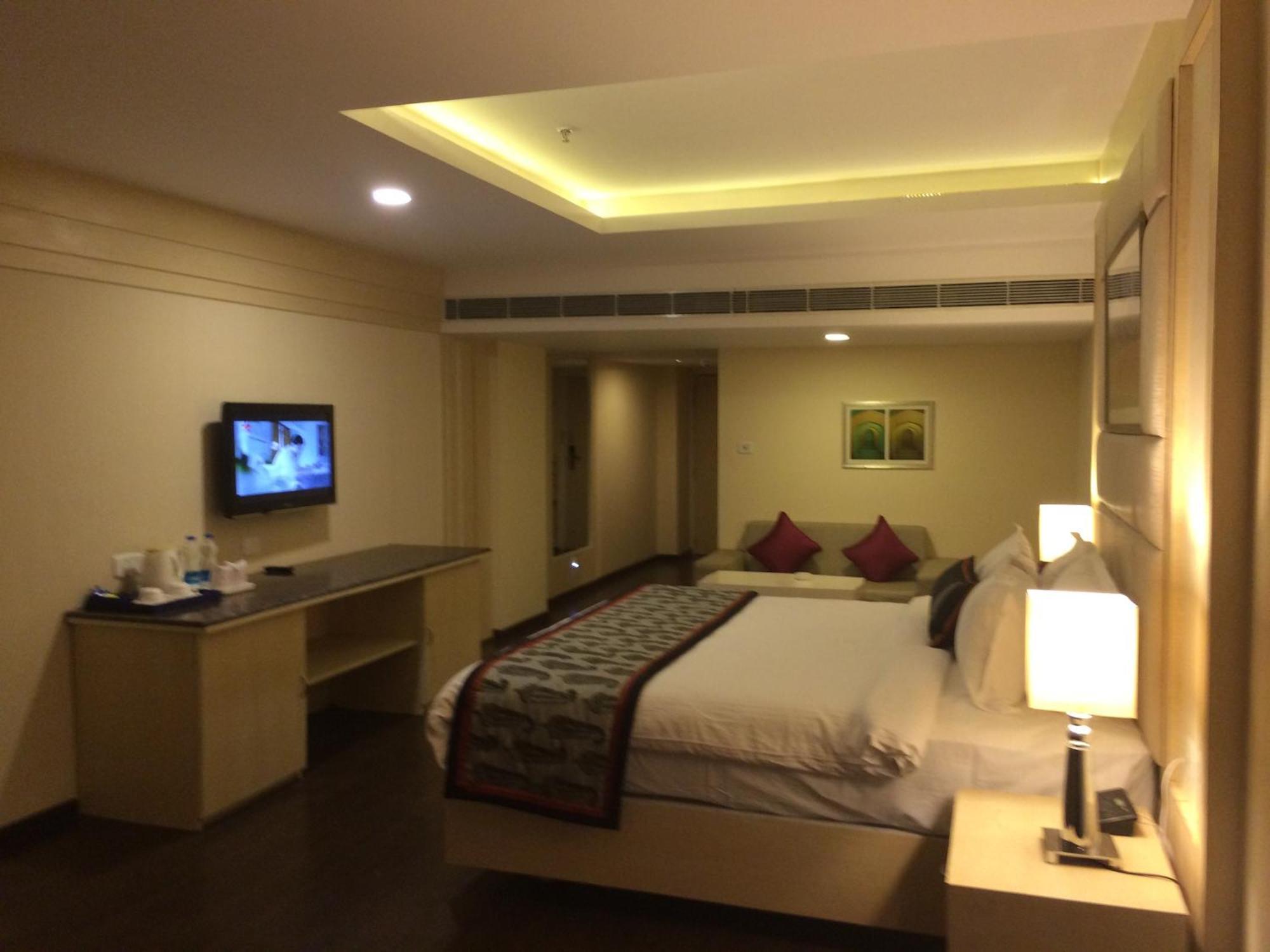 Hotel Golden Tulip Jaipur Extérieur photo