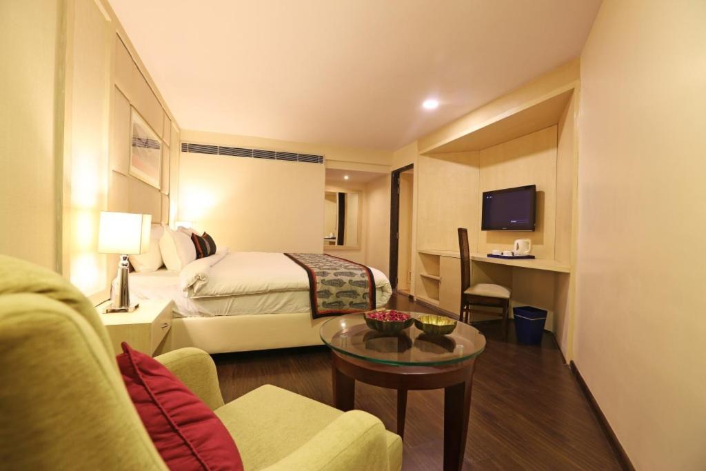 Hotel Golden Tulip Jaipur Extérieur photo