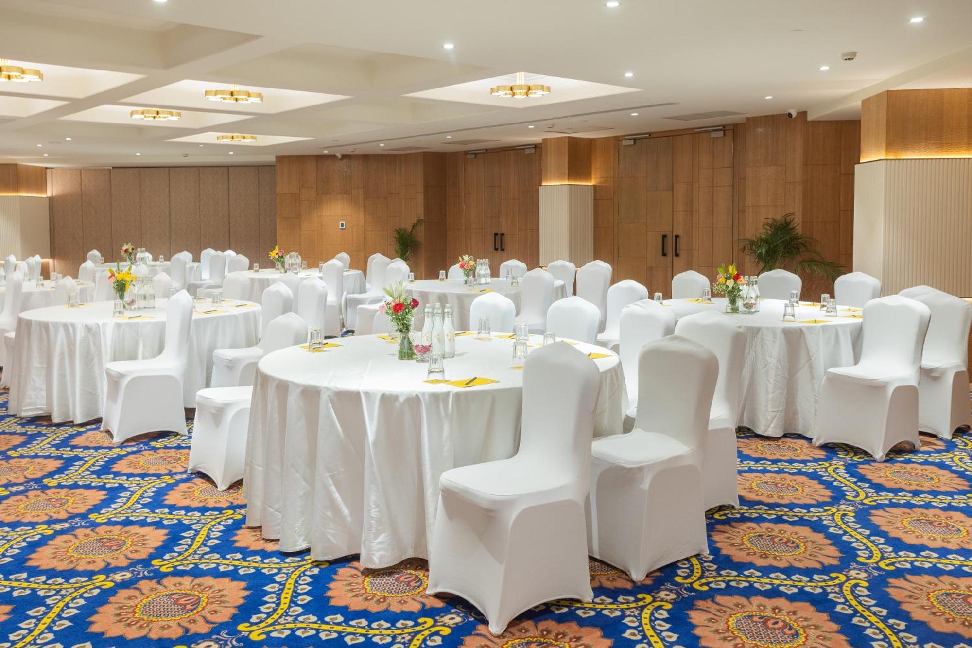 Hotel Golden Tulip Jaipur Extérieur photo