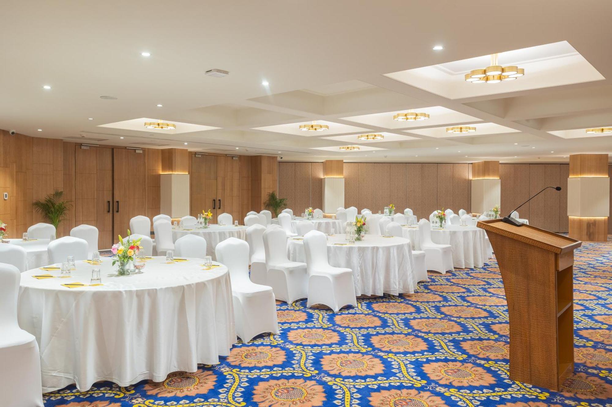 Hotel Golden Tulip Jaipur Extérieur photo