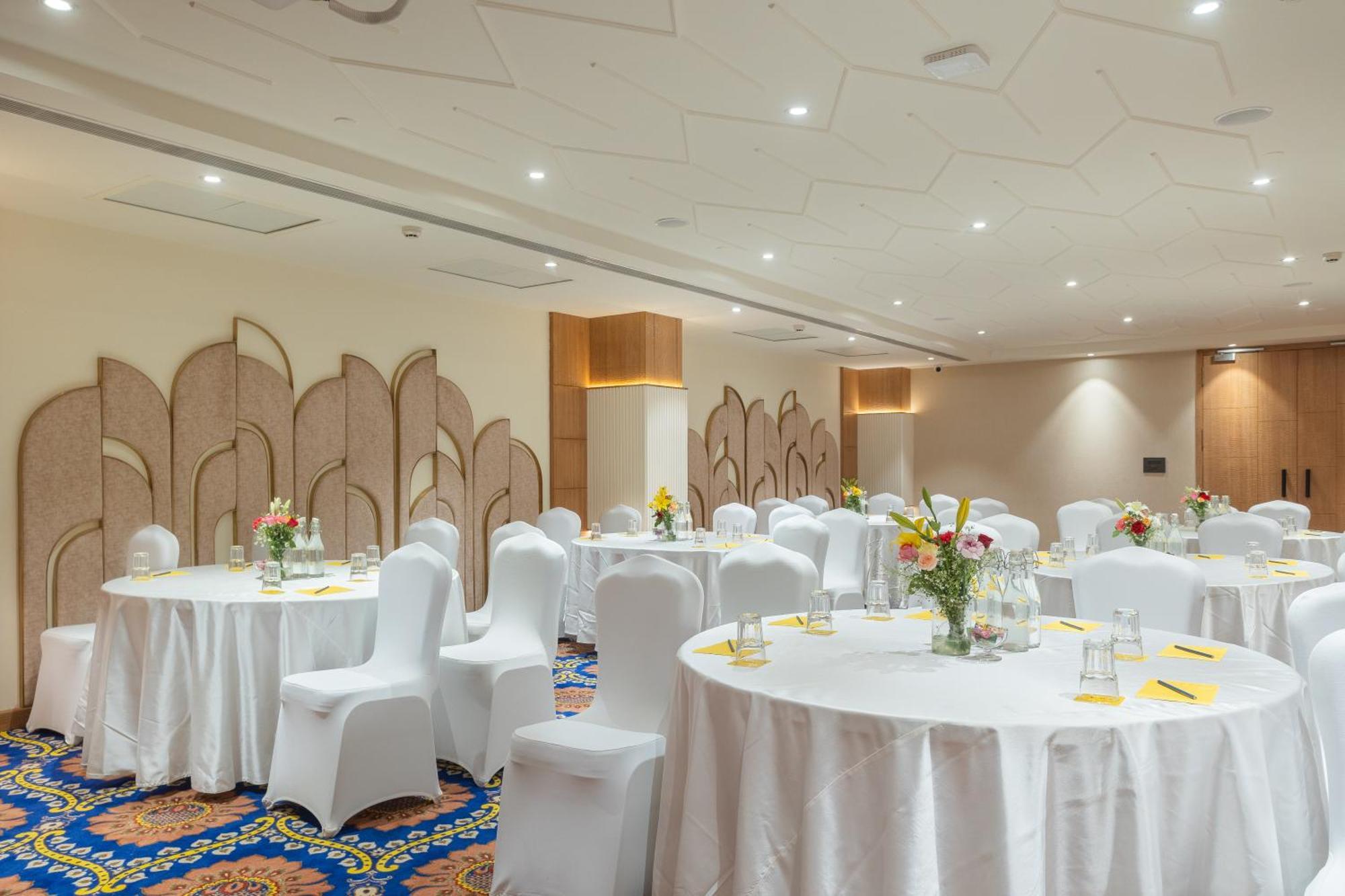 Hotel Golden Tulip Jaipur Extérieur photo