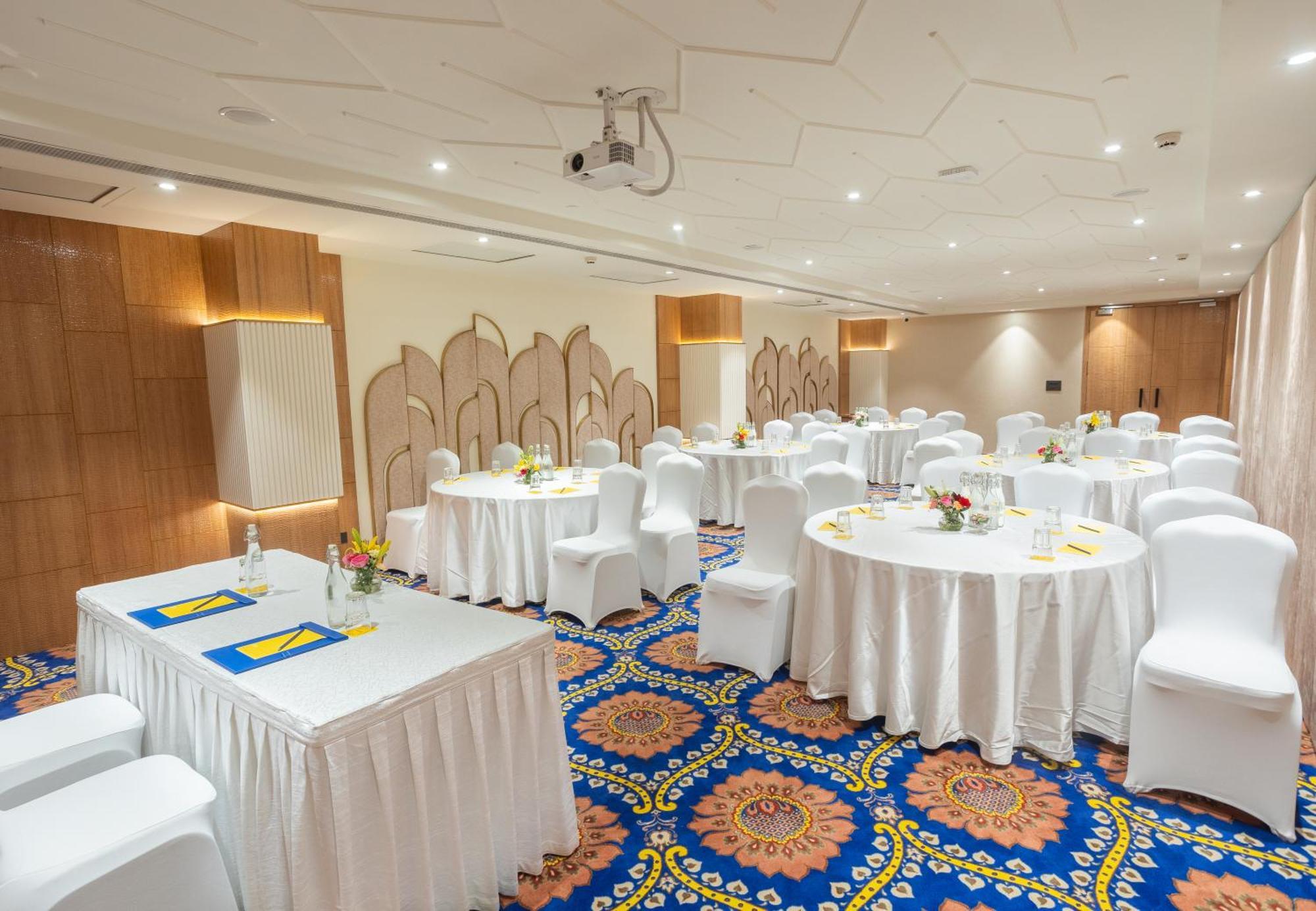 Hotel Golden Tulip Jaipur Extérieur photo