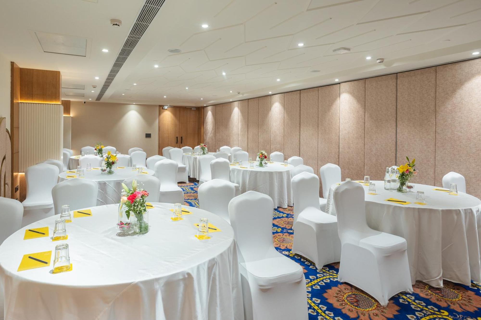Hotel Golden Tulip Jaipur Extérieur photo
