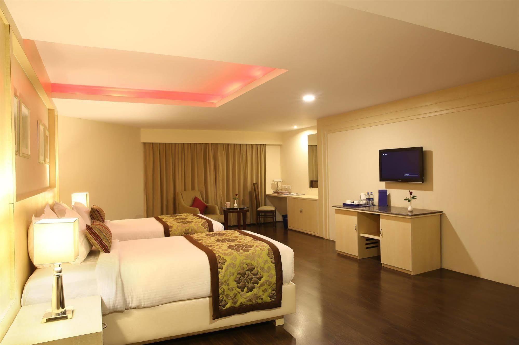 Hotel Golden Tulip Jaipur Extérieur photo